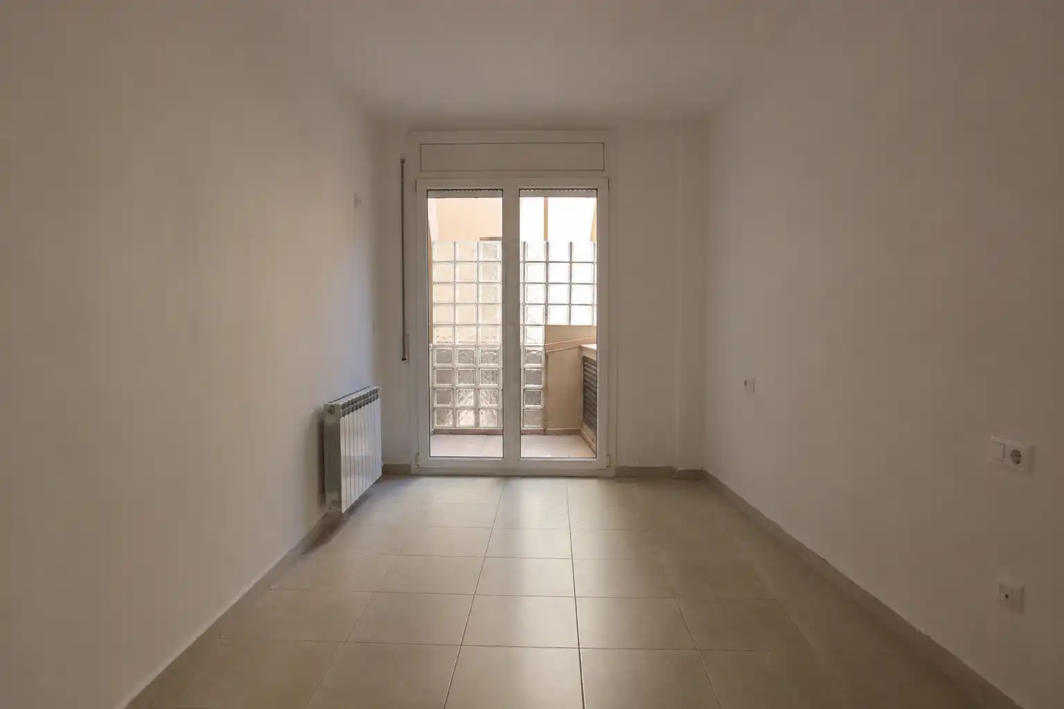 Terraza de Piso en venta en Sant Julià de Ramis con Calefacción, Terraza y Horno
