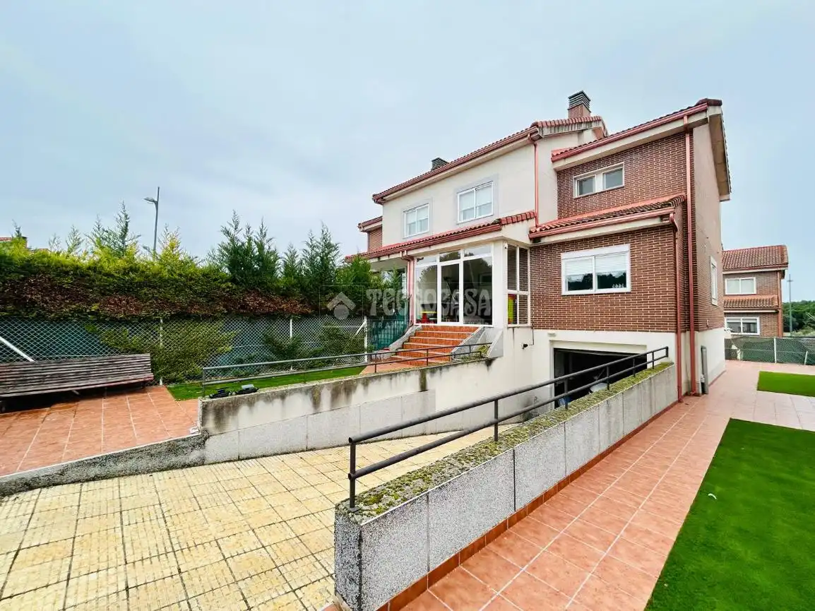 Vista exterior de Casa adosada en venda en Boecillo amb Calefacció