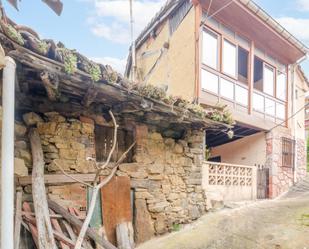 Vista exterior de Casa o xalet en venda en Riosa amb Calefacció, Jardí privat i Terrassa