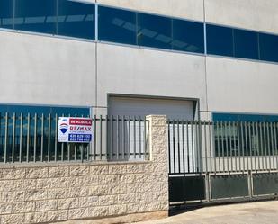 Exterior view of Industrial buildings to rent in Cox