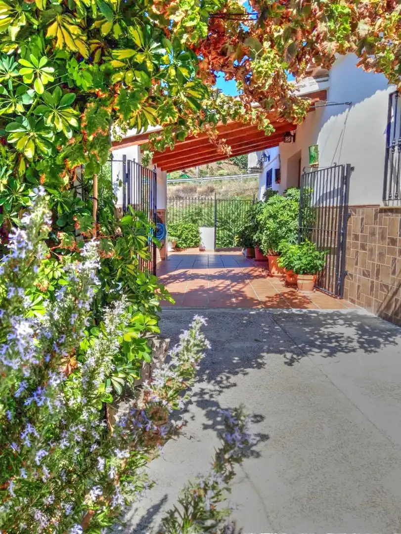 Jardín de Finca rústica en venta en Benamargosa con Aire acondicionado, Jardín privado y Terraza