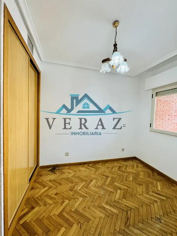 Schlafzimmer von Wohnung zum Verkauf in Talavera de la Reina mit Parkett und Terrasse