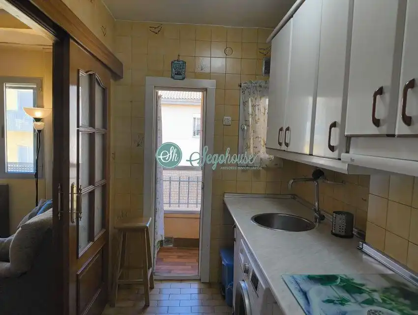 Cocina de Piso en venta en Segovia con Calefacción, Parquet y Terraza