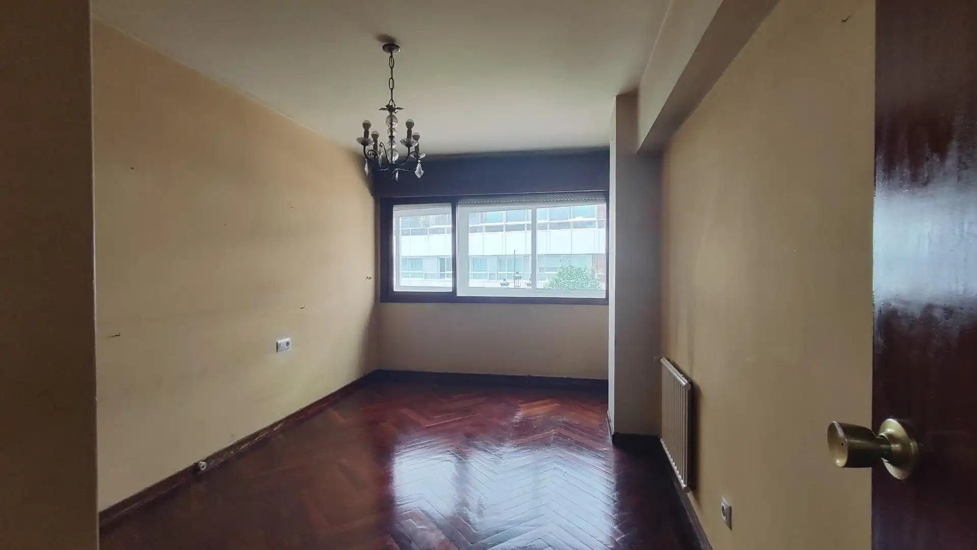 Habitación de Piso en venta en Vigo  con Calefacción, Trastero y Balcón