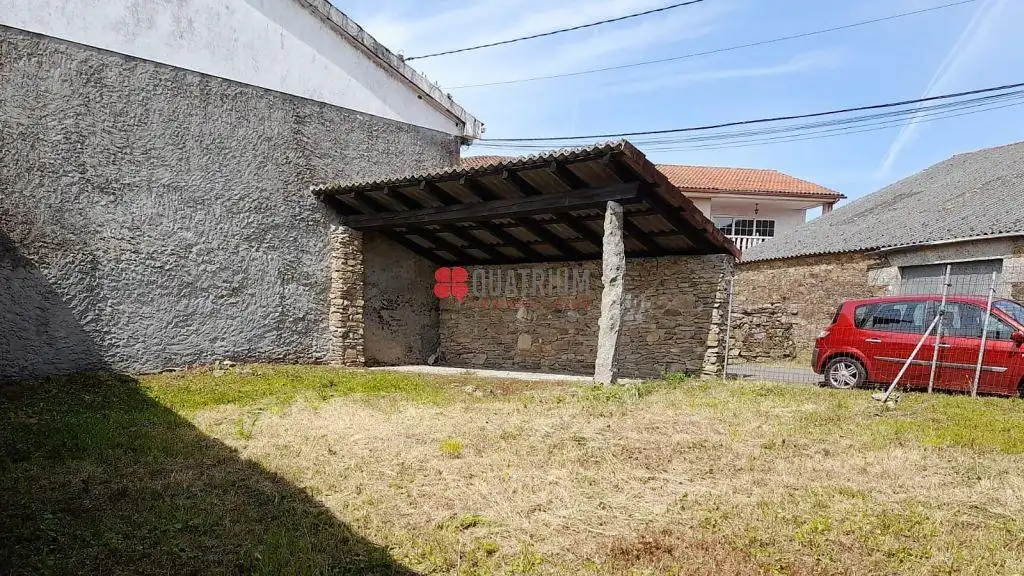 Exterior view of Houses for sale in Santiago de Compostela 