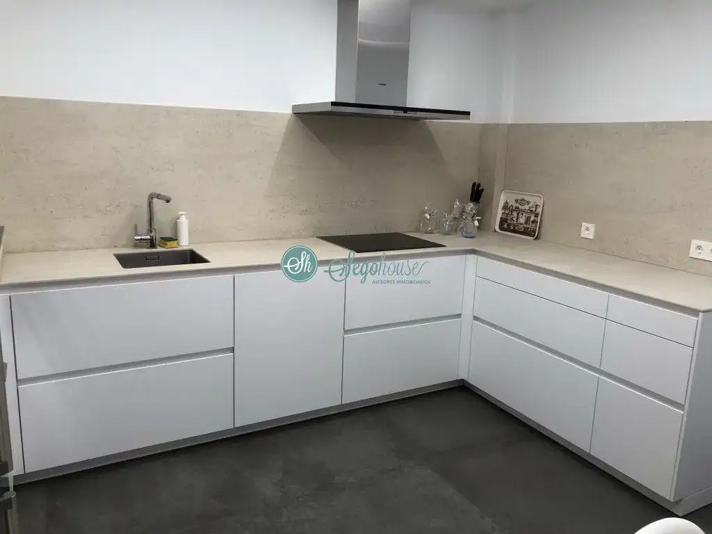 Cocina de Piso de alquiler en Segovia con Calefacción, Terraza y Amueblado