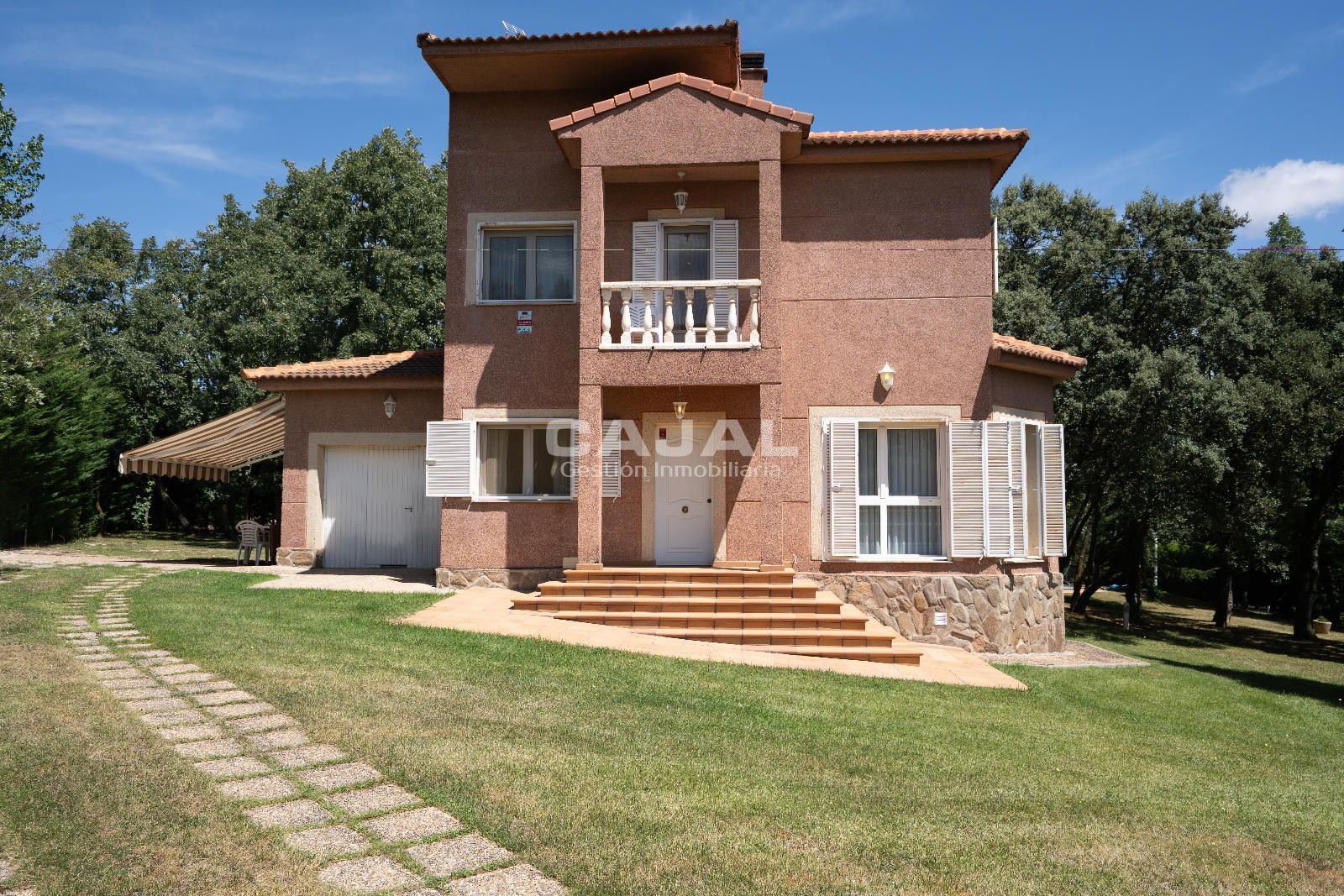 Exterior view of House or chalet for sale in Fresno de Cantespino  with Heating and Swimming Pool