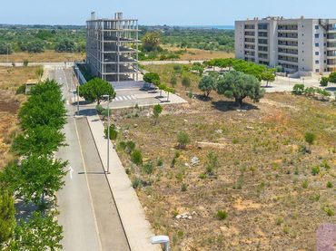 Residential land for sale in Gregal 8