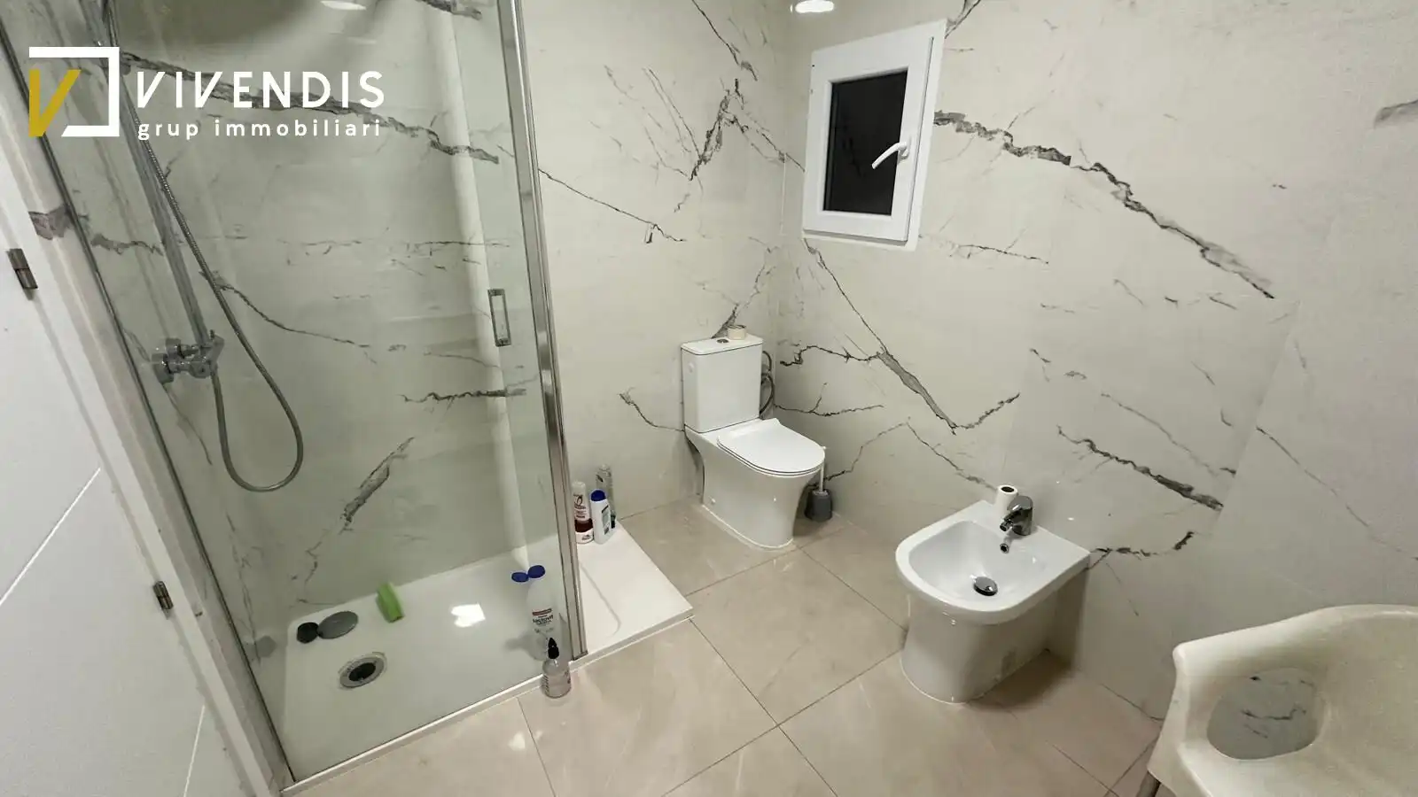 Bathroom of Flat for sale in Lleida  with Air Conditioner, Heating and Terrace