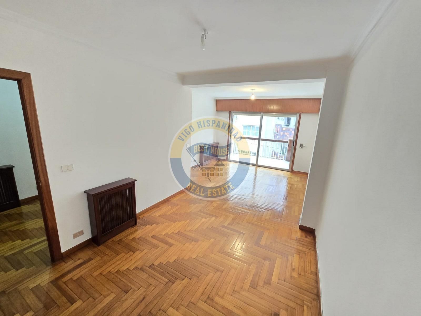 Living room of Flat to rent in Vigo   with Heating, Parquet flooring and Terrace