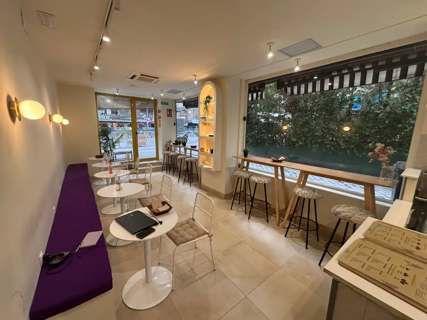 Local en traspaso en Madrid con Aire acondicionado, Terraza y Internet