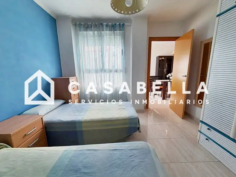 Bedroom of Flat for sale in Valencia