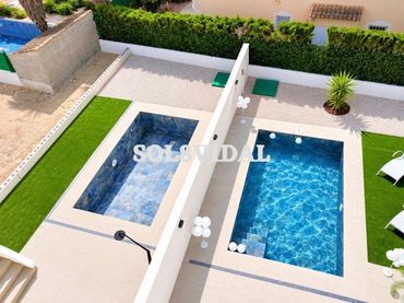 Chalet con piscina en venta en Benferri