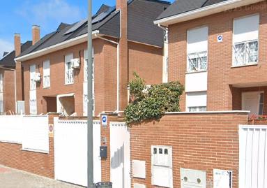 Foto 3 de Casa adosada en venta en Calle Géminis, 45, Parla Este, Madrid