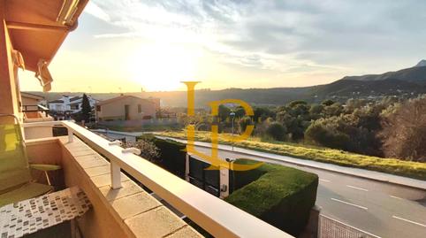 Foto 2 de Casa adosada en venda a Olesa de Montserrat, Barcelona