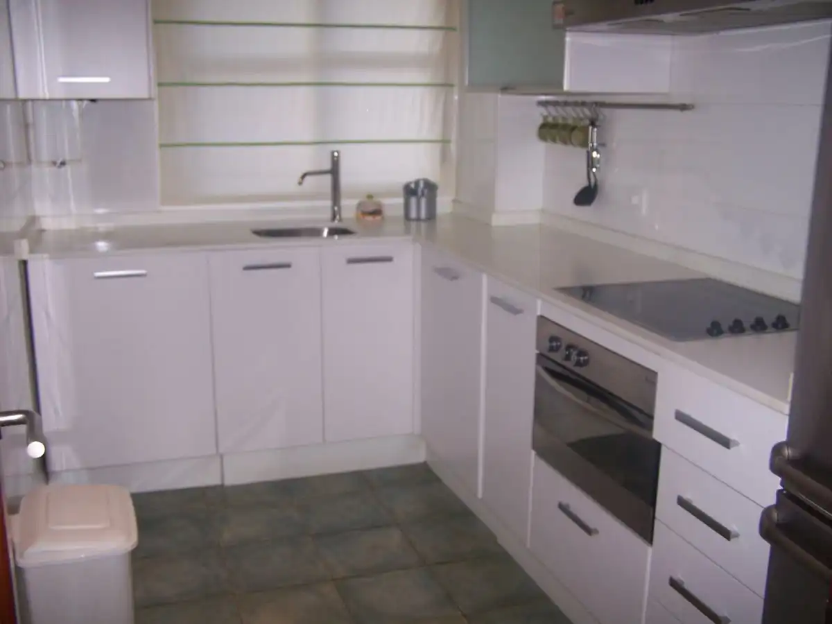Cocina de Piso de alquiler en Huelva con Aire acondicionado, Amueblado y Balcón