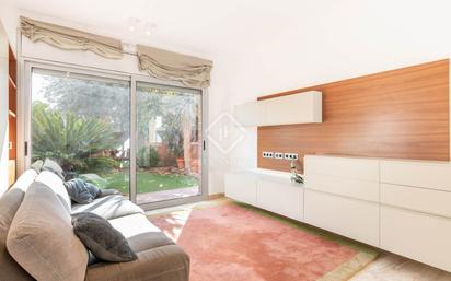 Living room of House or chalet for sale in Castelldefels  with Air Conditioner, Terrace and Swimming Pool