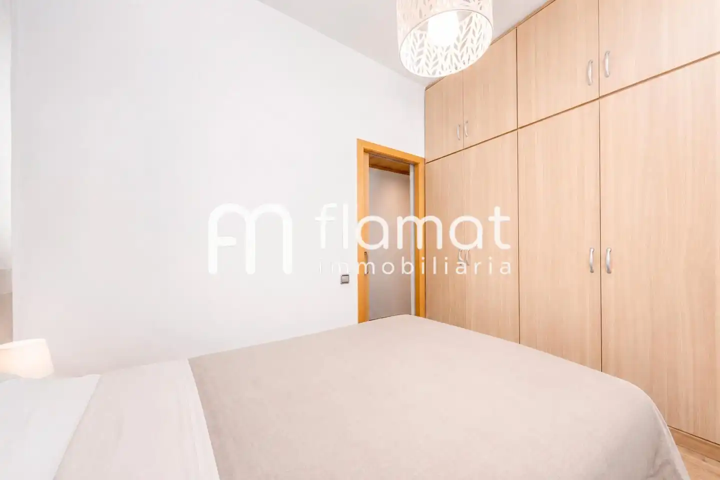 Bedroom of Flat for sale in Barcelona