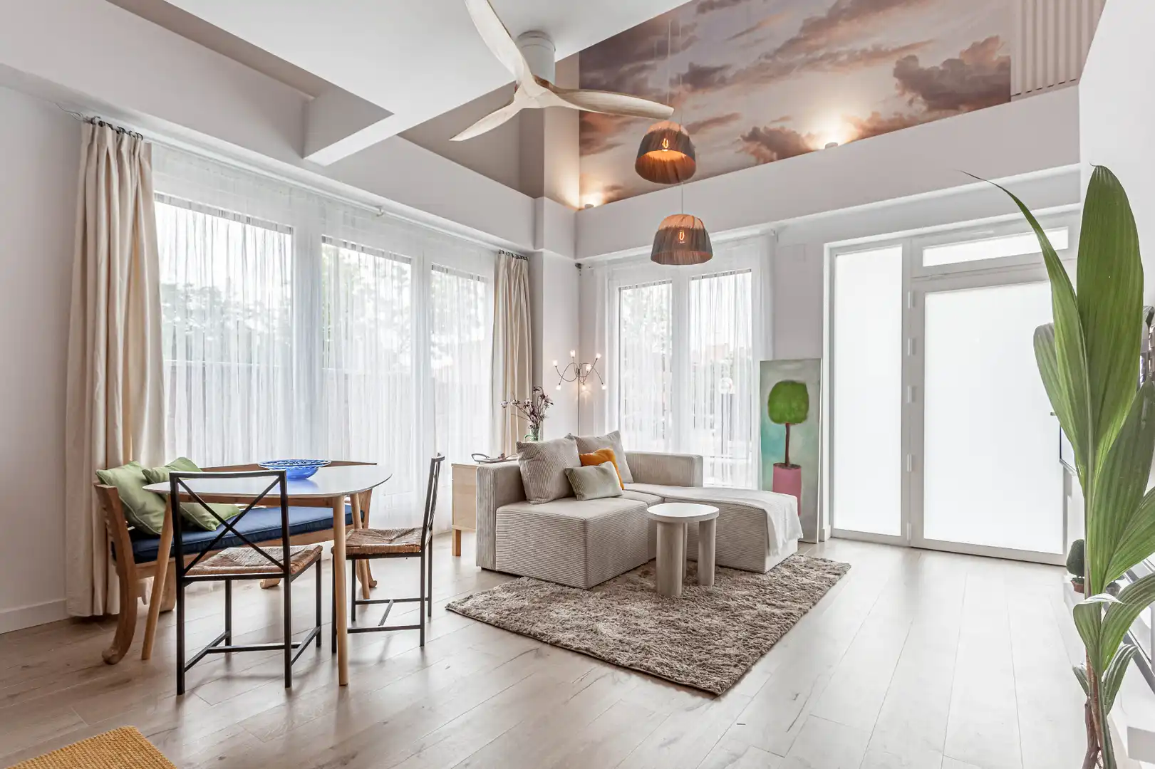 Living room of Flat for rent in Madrid  with Air Conditioner, Heating and Parquet flooring