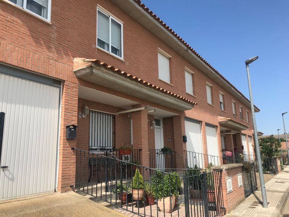 Vista exterior de Residencial en venta en Mallén