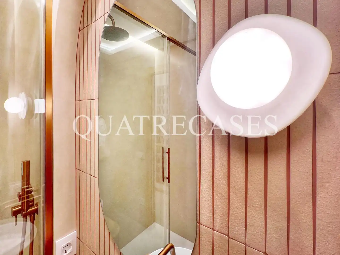 Baño de Piso en venta en Barcelona con Aire acondicionado, Calefacción y Amueblado