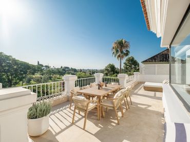 Villa con piscina in vendita a Calle los Granados 18