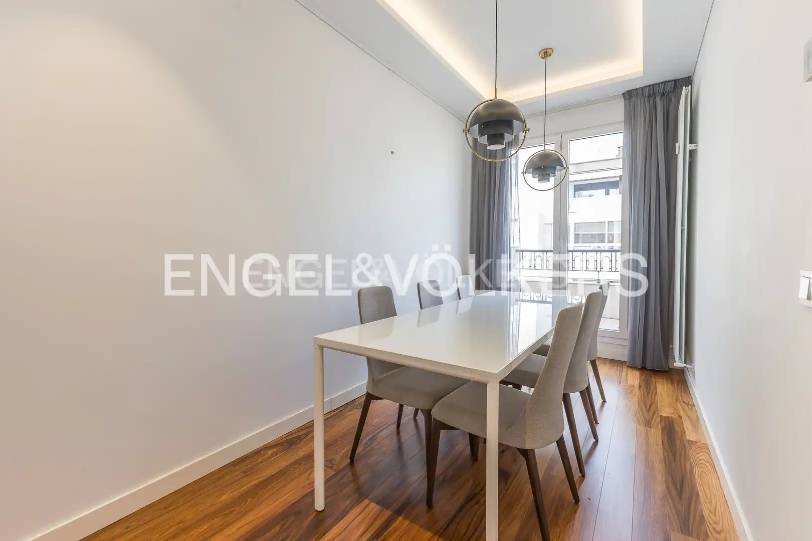 Comedor de Ático de alquiler en Madrid con Aire acondicionado, Calefacción y Terraza
