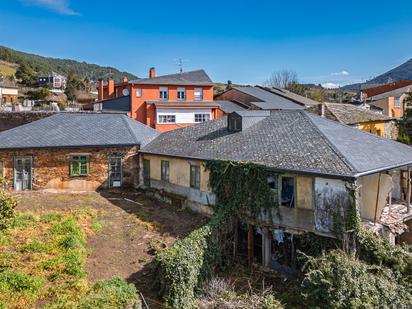 Außenansicht von Country house zum verkauf in A Rúa 