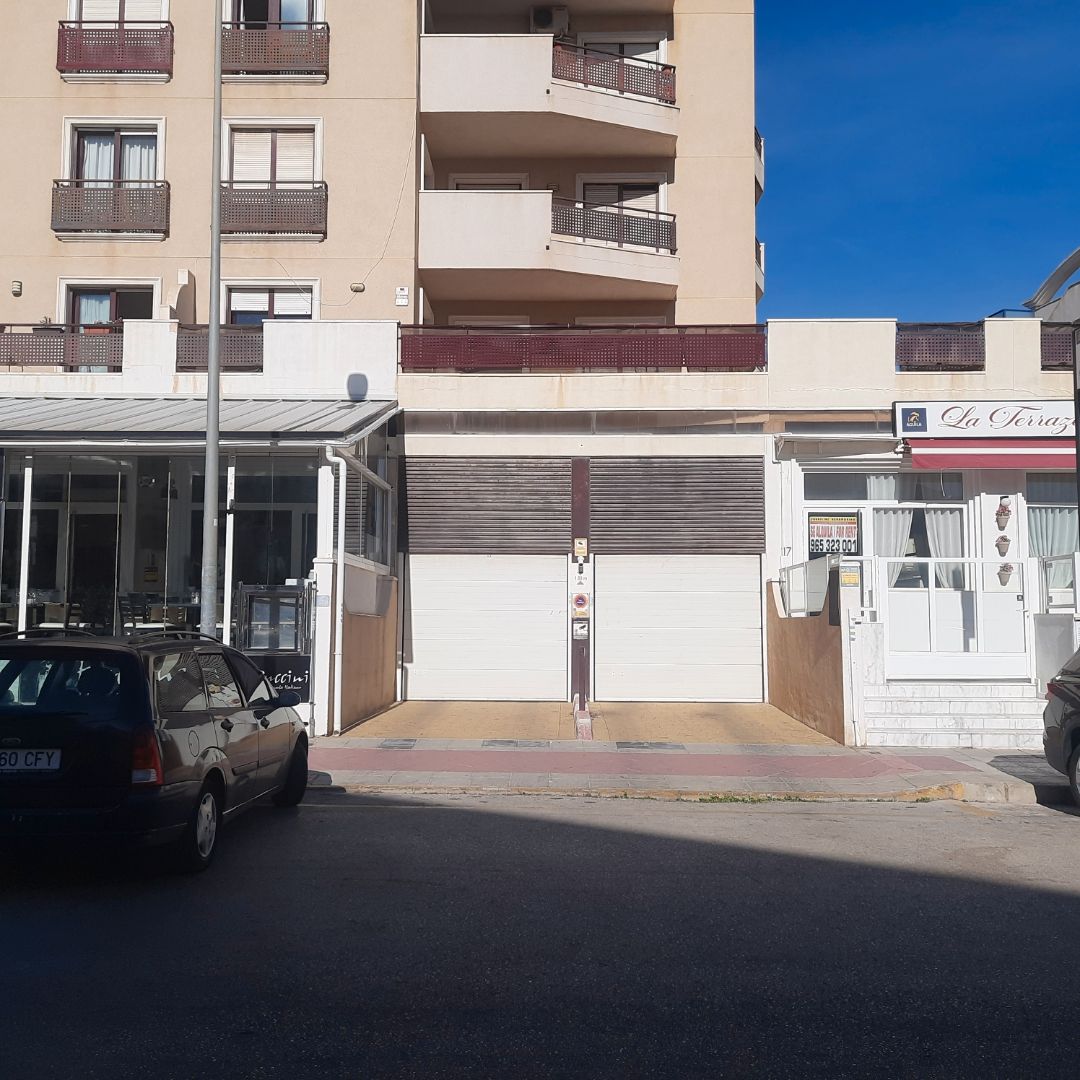 Vista exterior de Garatge de lloguer en Orihuela