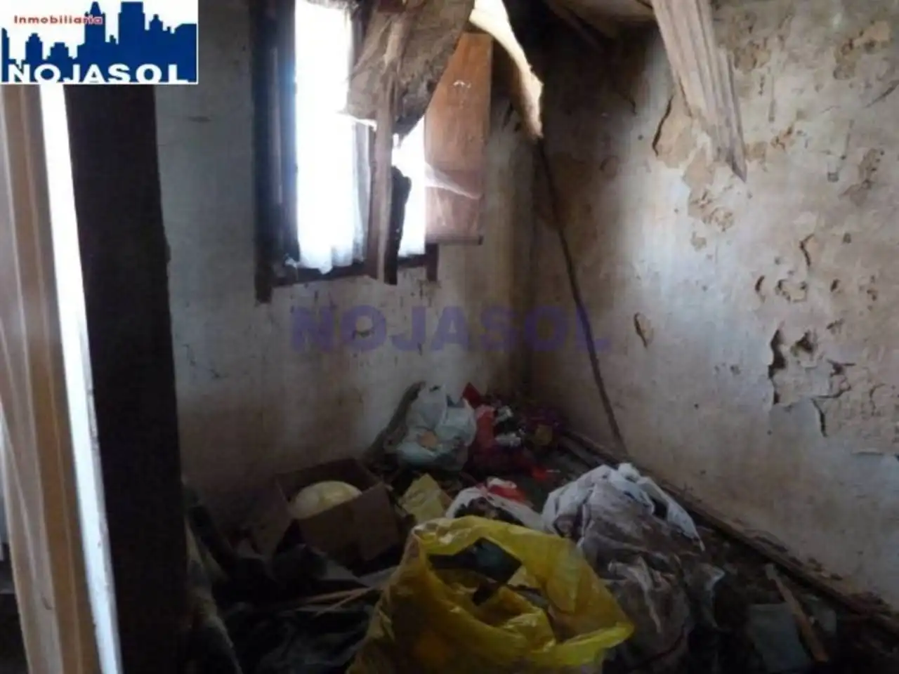 Casa adosada en venda en Escalante amb Moblat