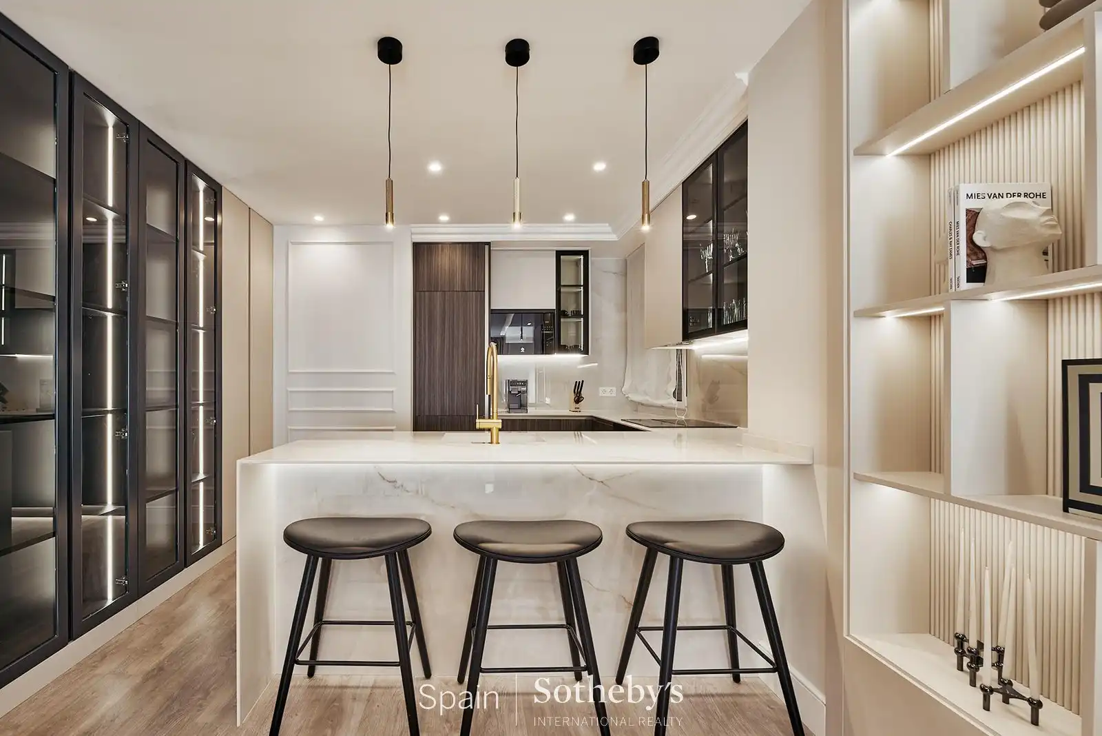 Cuina de Apartament en venda en Madrid amb Aire condicionat i Calefacció
