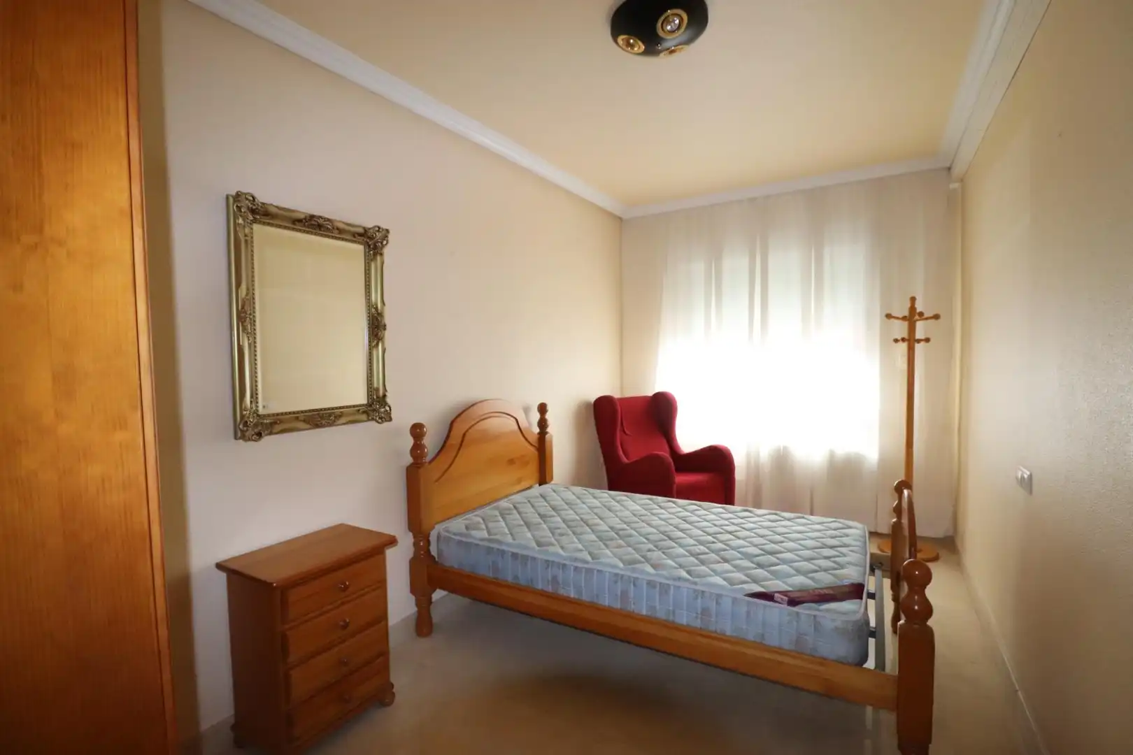 Habitación de Piso en venta en Petrer con Aire acondicionado, Calefacción y Amueblado