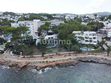 Villa con piscina in vendita a Santa Eulària