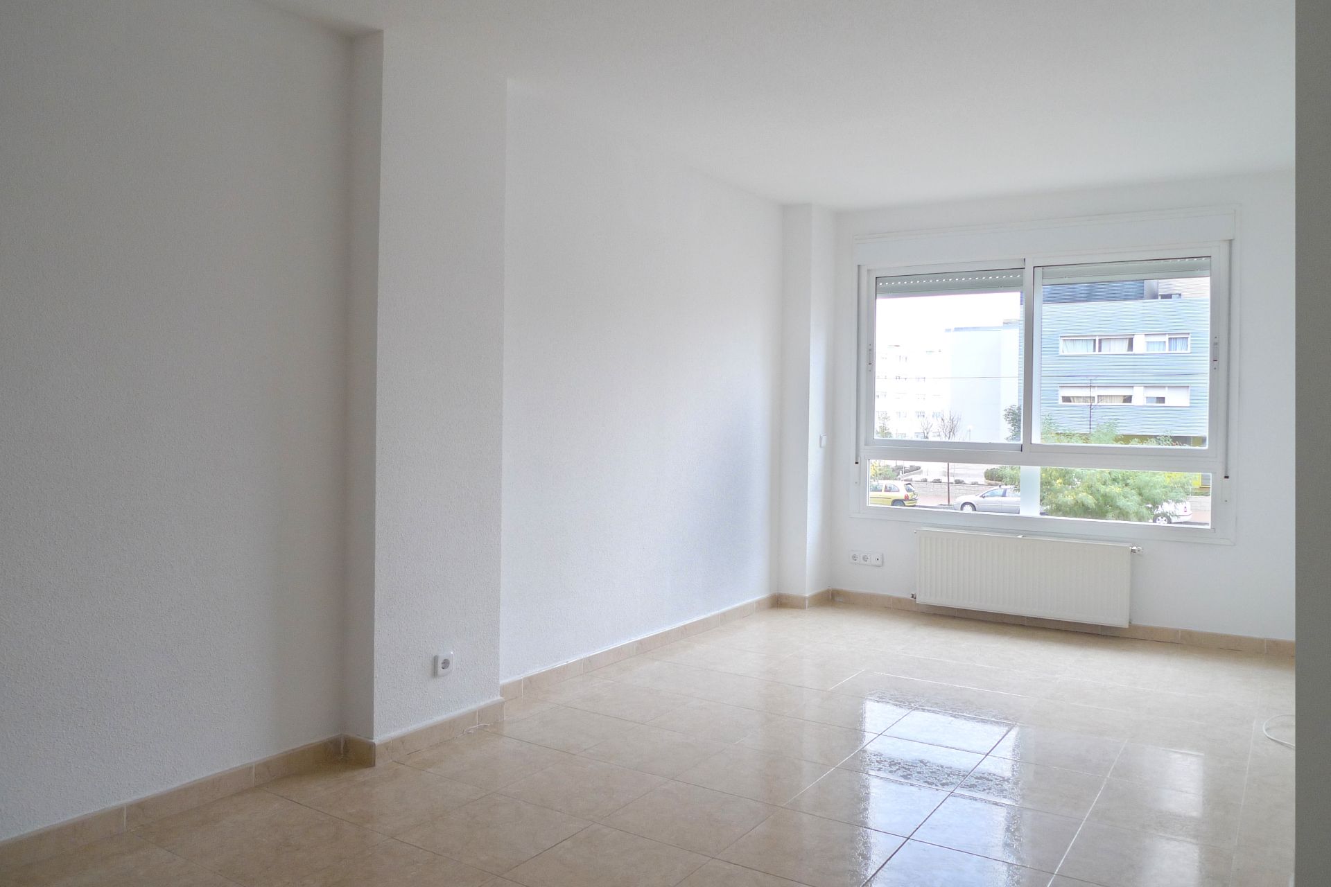 Flat for sale in Parla  with Storage room and Community pool