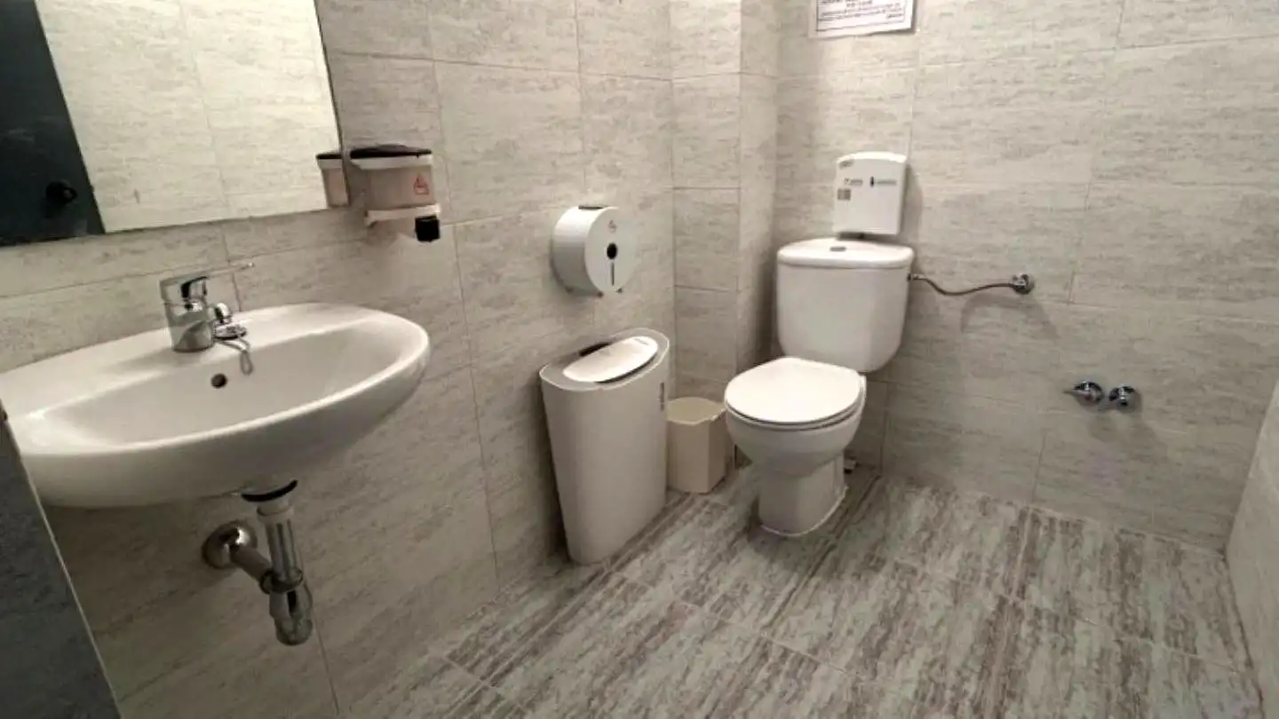 Bathroom of Commercial properties for rent in Torrejón de Ardoz  with Air Conditioner