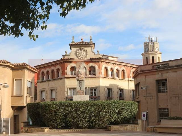Local comercial en Alquiler en Calle Mossen Jacint Verdaguer en Sant Vicenç Dels Horts