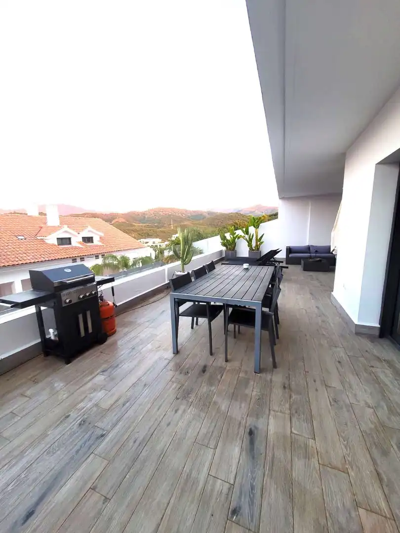 Habitatge amb piscina en venda a Selwo, imagen 16