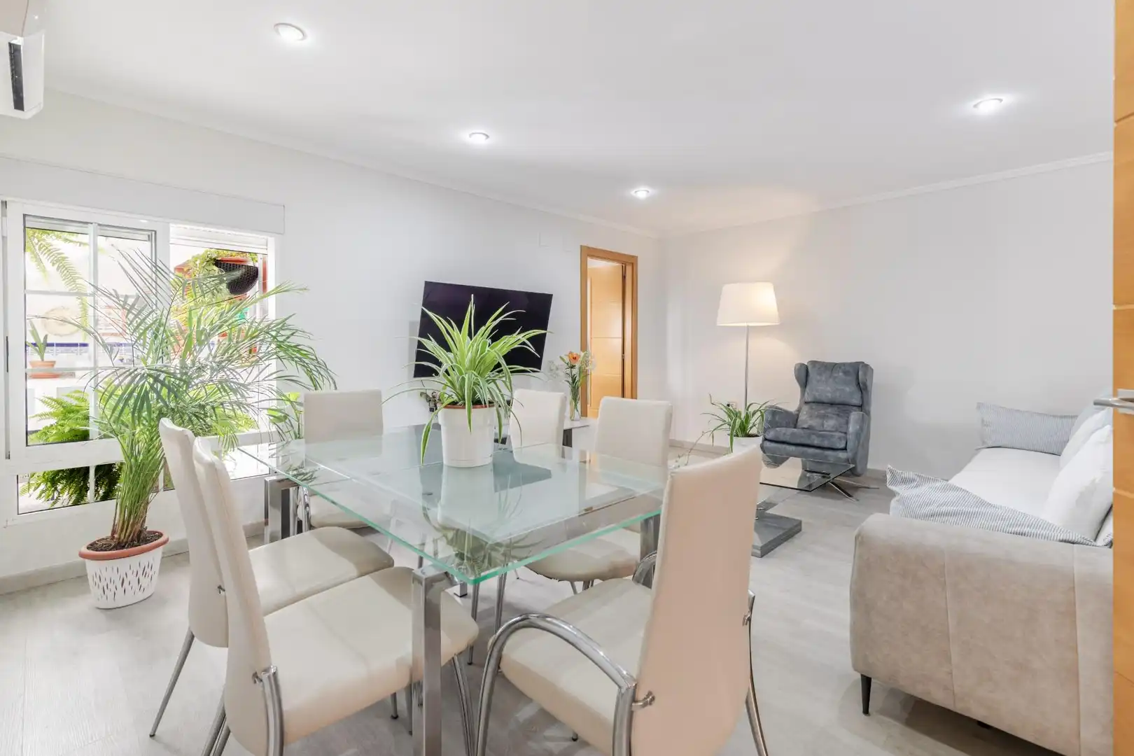 Comedor de Casa adosada en venta en Sagunto / Sagunt con Aire acondicionado, Calefacción y Terraza