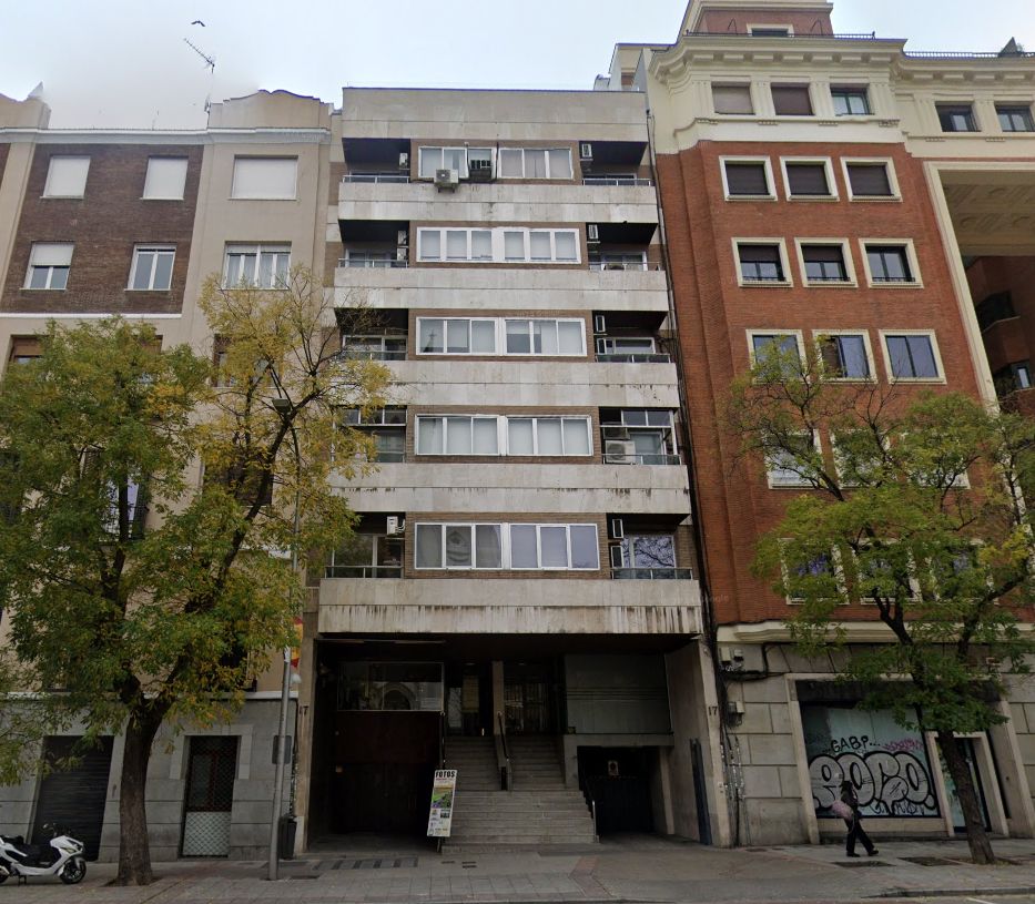 Exterior view of Office for sale in  Madrid Capital  with Heating