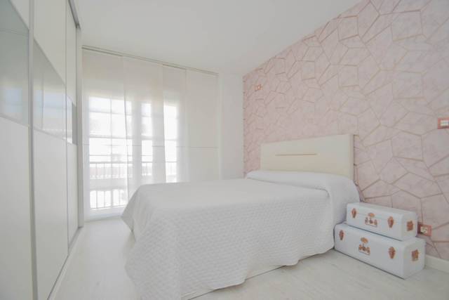 Casa adosada en Venta en Calle Rosalia de Castro en Cúllar Vega