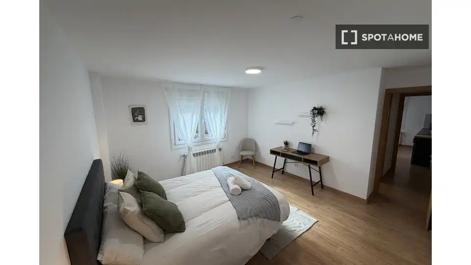 Habitación de Apartamento para compartir en Alpedrete con Aire acondicionado, Terraza y Amueblado