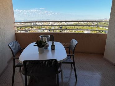 Apartament amb piscina en venda a Orihuela Costa