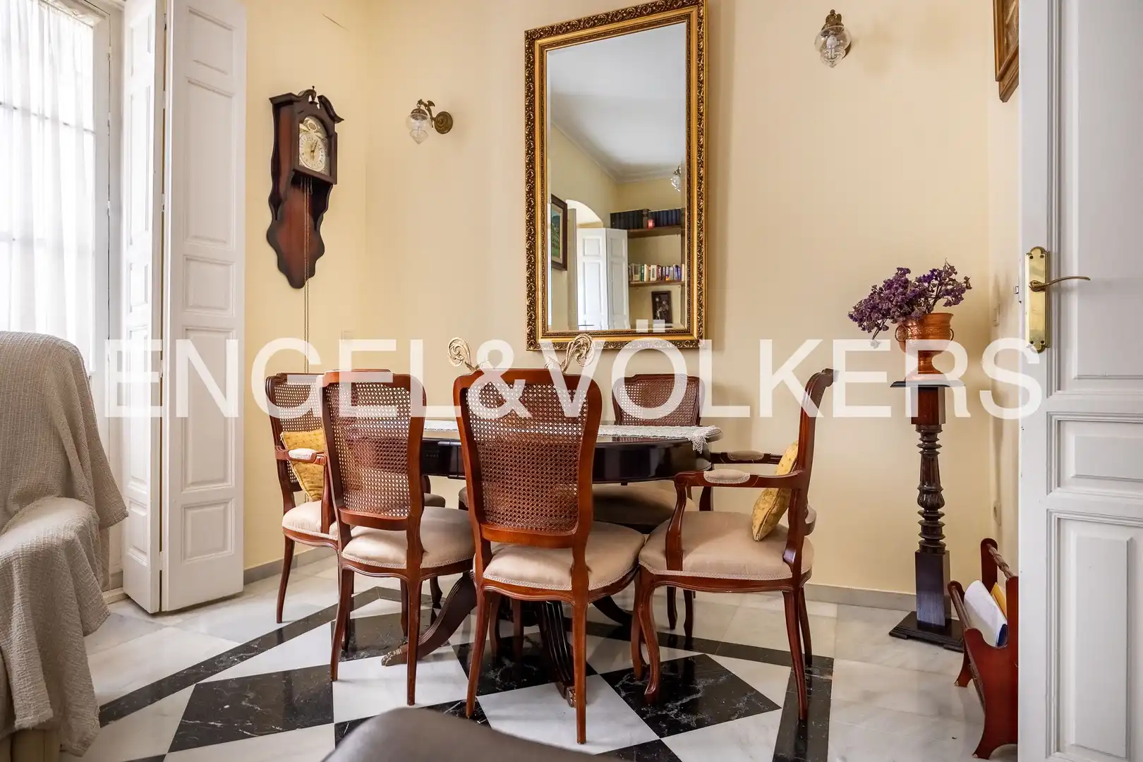 Esszimmer von Haus oder Chalet zum Verkauf in Sevilla mit Klimaanlage, Heizung und Balkon