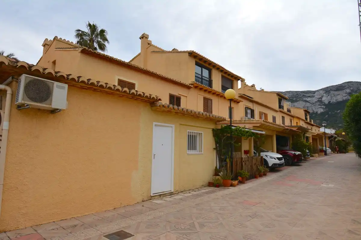 Exterior view of Detached homes for sale in Dénia  with Air Conditioner and Community pool