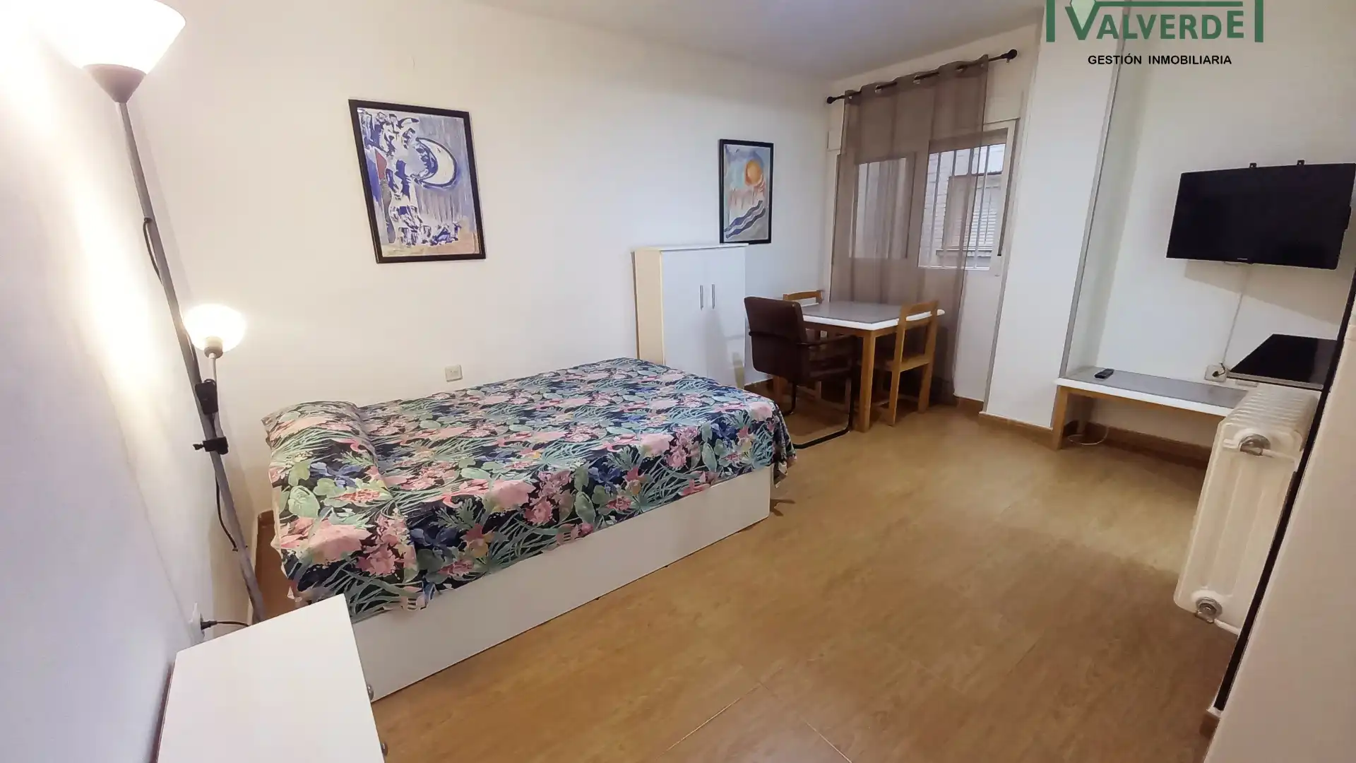 Habitación de Estudio de alquiler en  Granada Capital con Calefacción, Amueblado y Lavadora