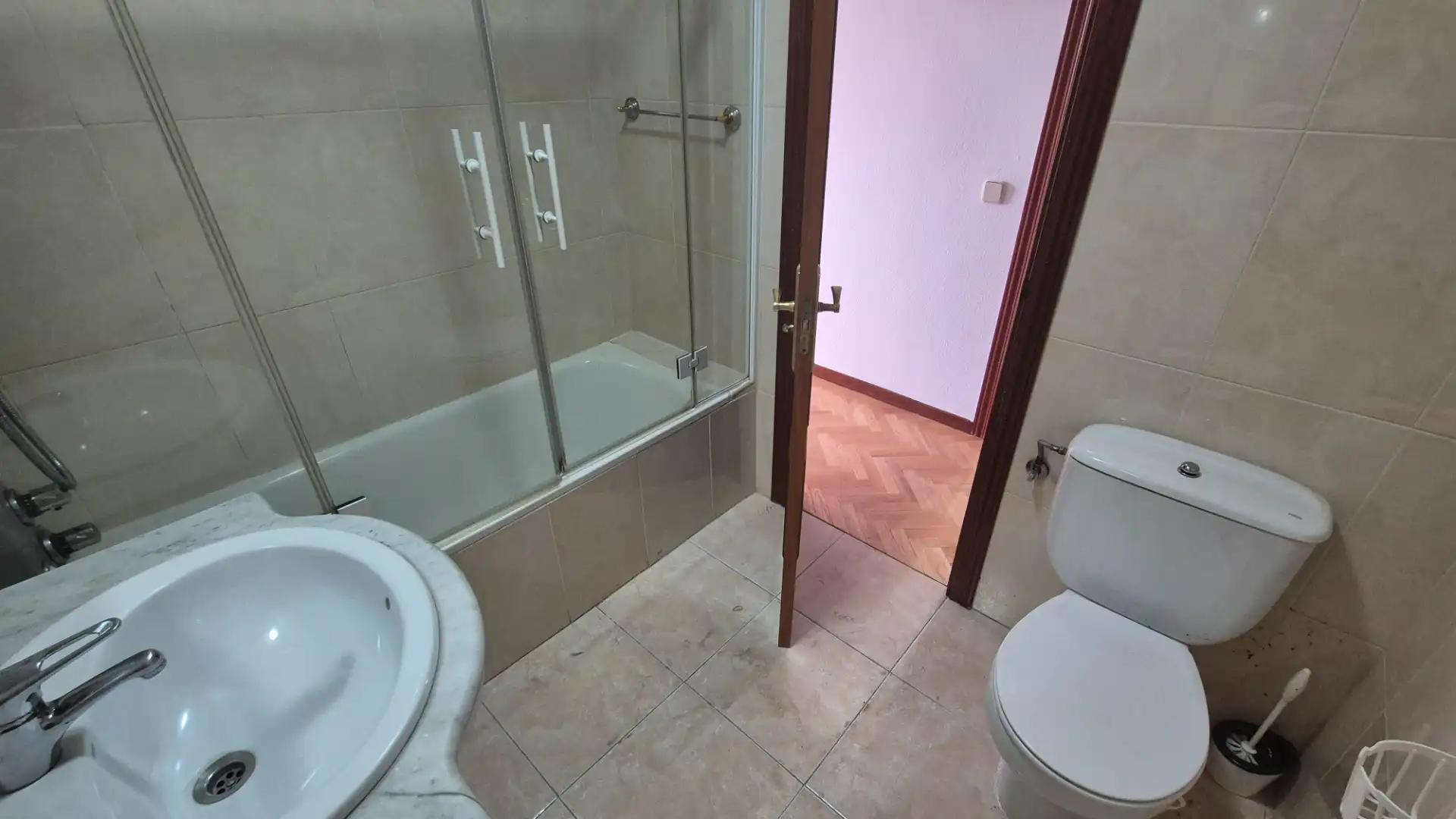 Bathroom of Flat for sale in Galapagar  with Heating, Parquet flooring and Terrace