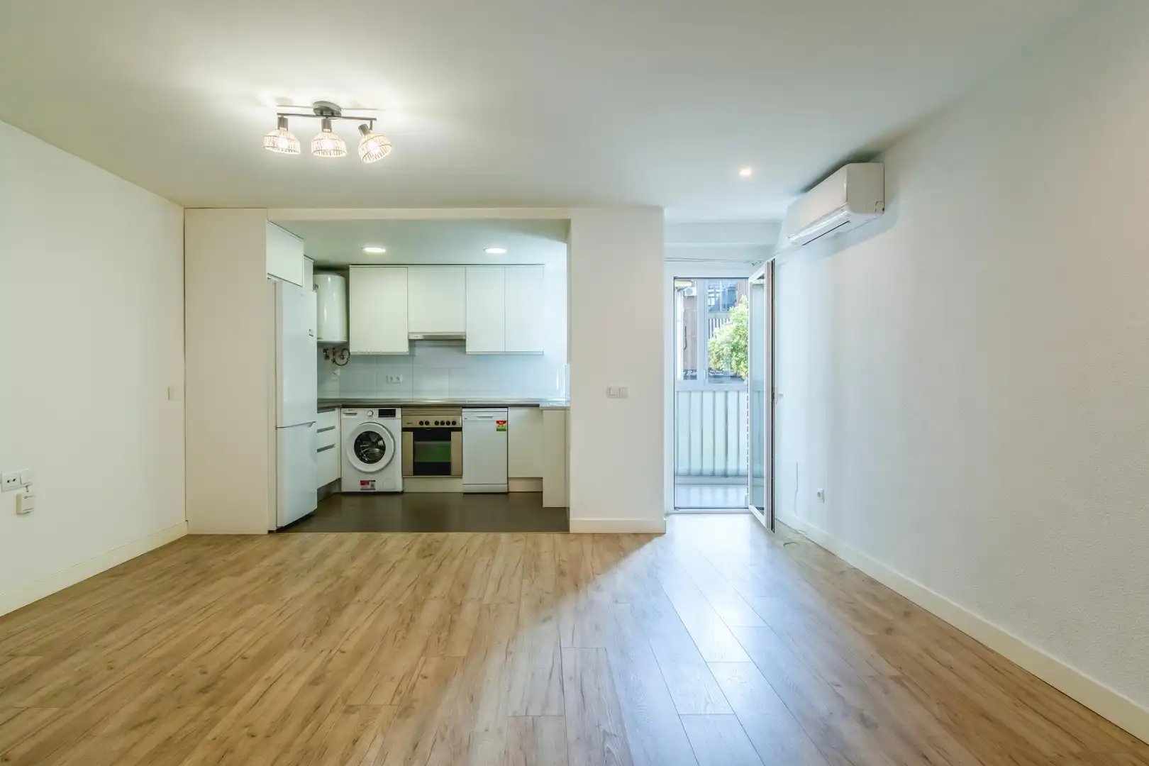 Cocina de Apartamento de alquiler en Madrid con Calefacción