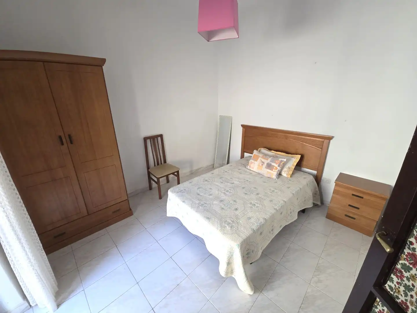 Habitación de Piso de alquiler en Cáceres con Aire acondicionado y Amueblado