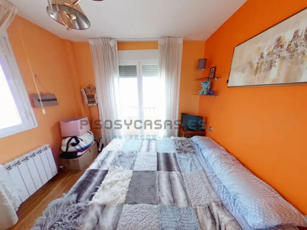 Bedroom of Houses for sale in San Mateo de Gállego  with Air Conditioner, Private garden and Terrace