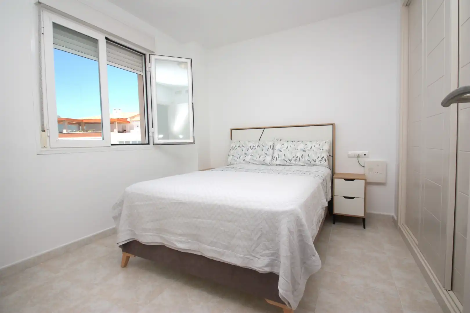 Bedroom of Apartments for sale in Calpe / Calp  with Air Conditioner, Terrace and Swimming Pool